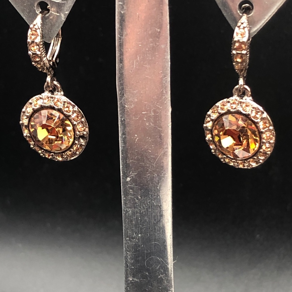 Givenchy vintage /new on card dangle earrings - Picture 4 of 13